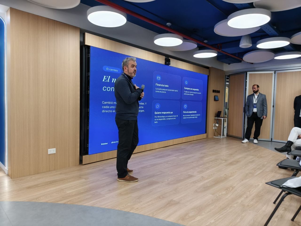 Alejandro Berdaguez como speaker en Del hype a la rentabilidad: IA aplicada al ecommerce, en Tiendanube
